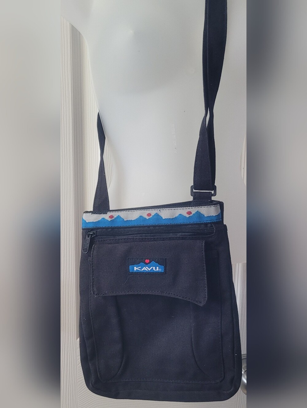 KAVU Black Crossbody Bag with Blue Trim